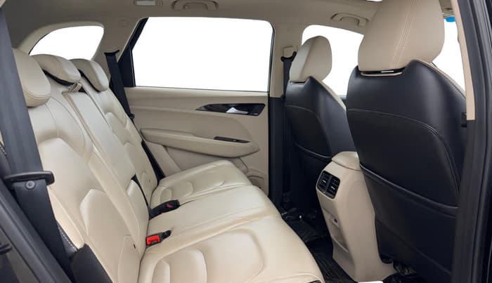 2021 MG HECTOR SHARP 1.5 PETROL CVT, Petrol, Automatic, 54,335 km, Right Side Rear Door Cabin
