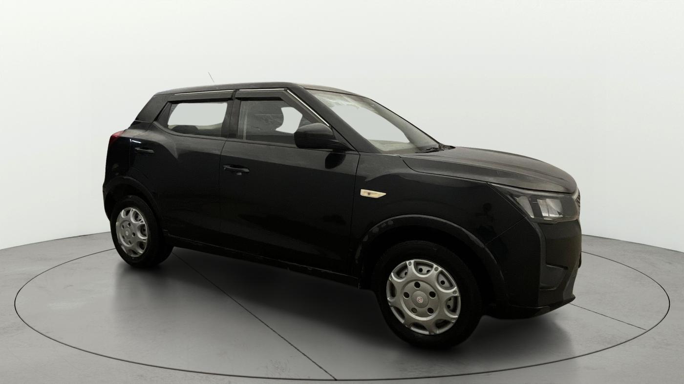 2021 Mahindra XUV300 W4 1.2 PETROL, Petrol, Manual, 63,929 km, SRP
