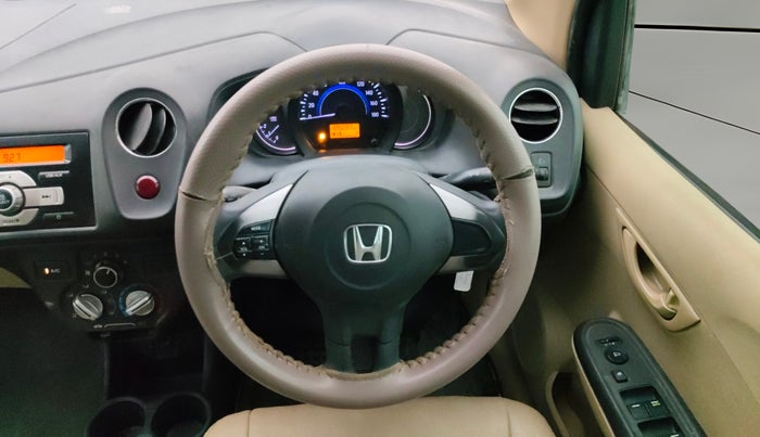 2016 Honda Amaze 1.5L I-DTEC S, Diesel, Manual, 1,05,076 km, Steering Wheel Close Up