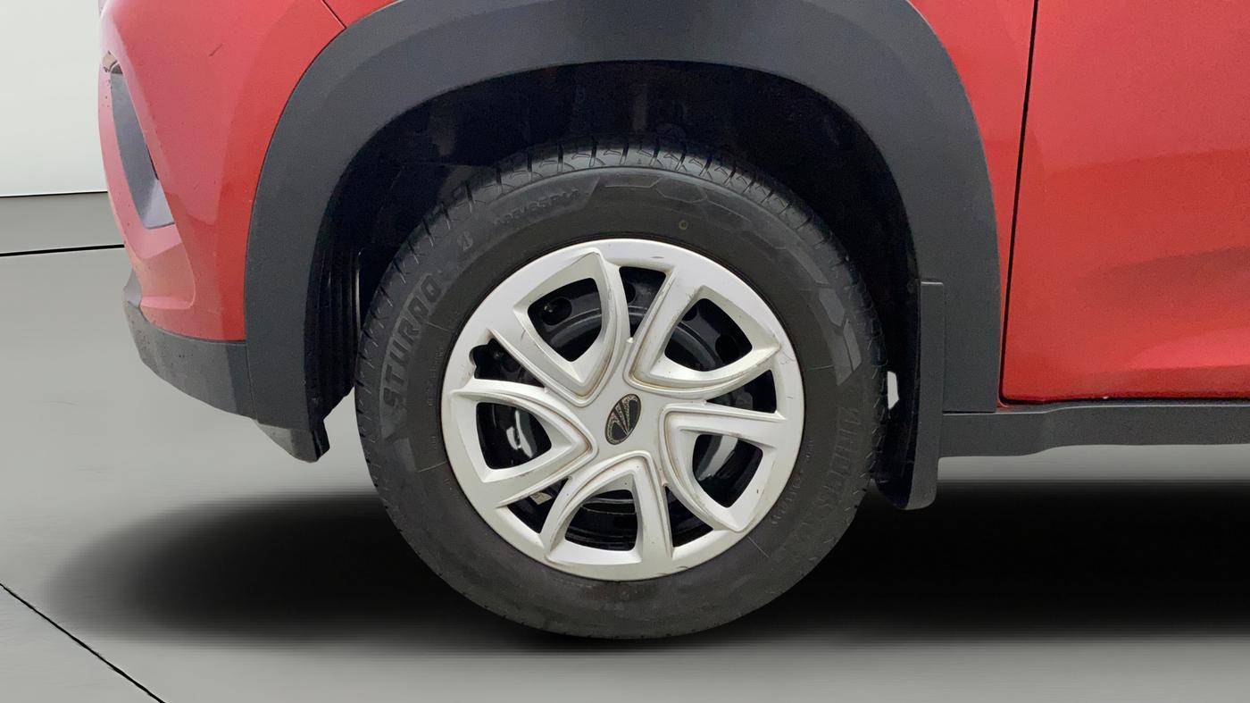 2017 Mahindra KUV 100 NXT K4+ D 6 STR, Diesel, Manual, 1,05,992 km, Left Front Wheel