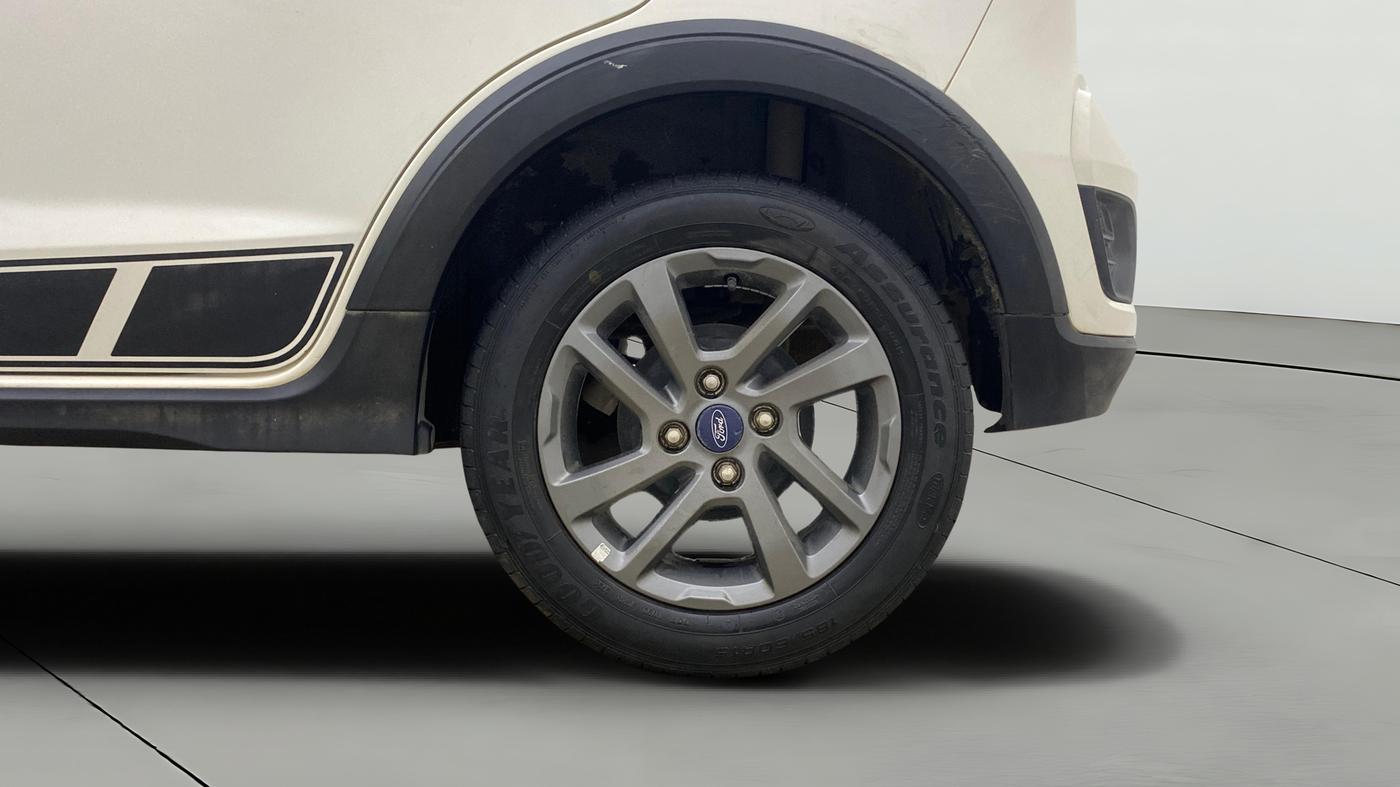 2020 Ford FREESTYLE TITANIUM 1.2 PETROL, Petrol, Manual, 35,007 km, Left Rear Wheel