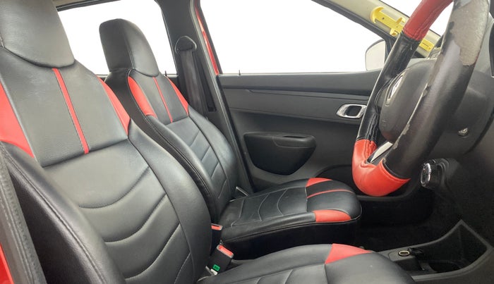 2019 Renault Kwid RXT 1.0 AMT (O), Petrol, Automatic, 40,558 km, Right Side Front Door Cabin