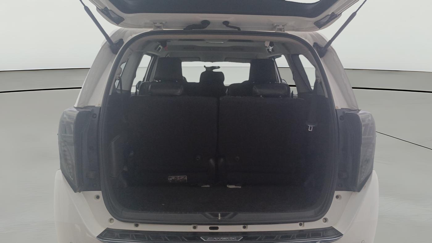 2024 Toyota Innova Crysta GX Plus 8 STR, Diesel, Manual, 69,437 km, Boot Open Zoomed View