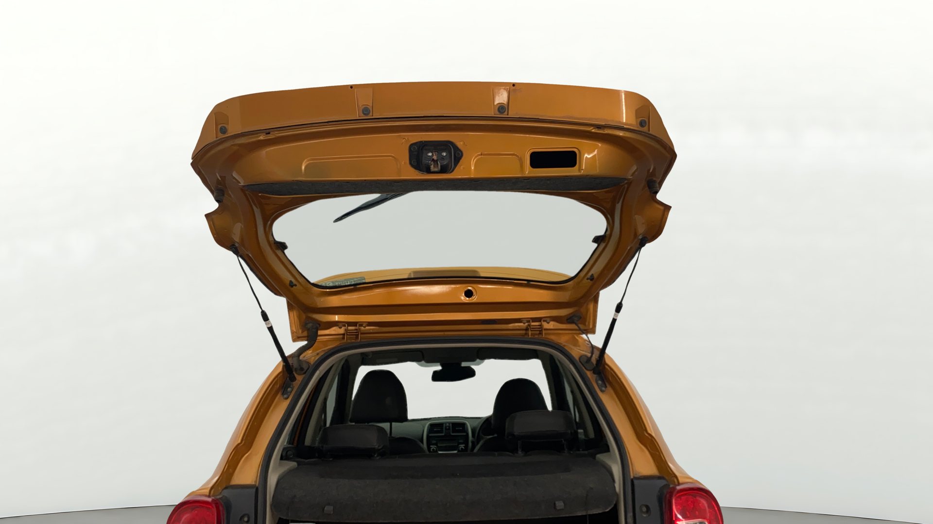 camera-Boot-Door-Open