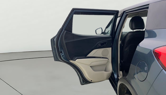 2022 Mahindra XUV300 W4 1.5 DIESEL, Diesel, Manual, 49,824 km, LHS Rear Door