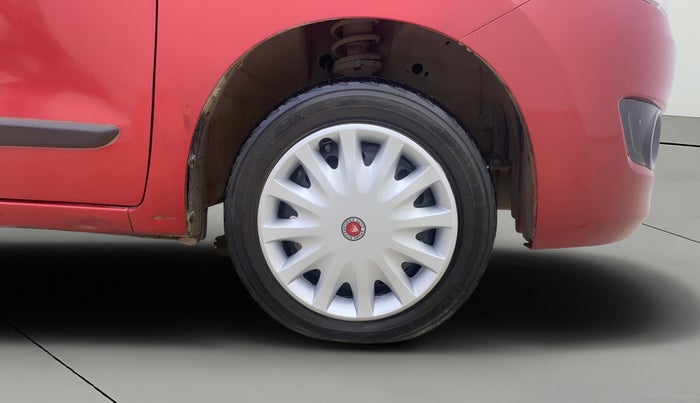 2013 Maruti Wagon R 1.0 VXI, Petrol, Manual, 60,670 km, Right Front Wheel