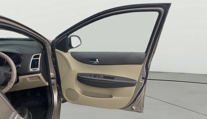 2013 Hyundai i20 MAGNA 1.2, Petrol, Manual, 38,799 km, RHS Front Door