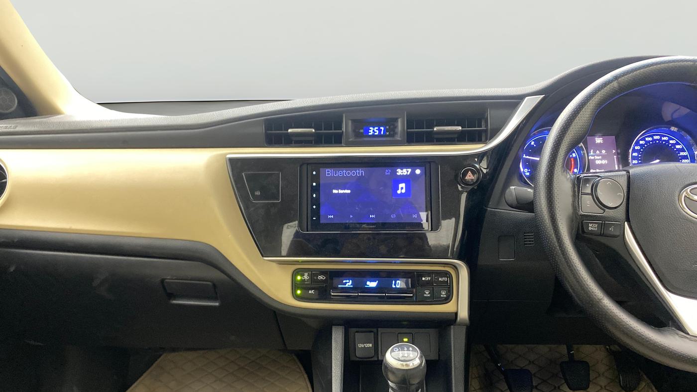 2017 Toyota Corolla Altis GL DIESEL, Diesel, Manual, 1,41,572 km, Air Conditioner