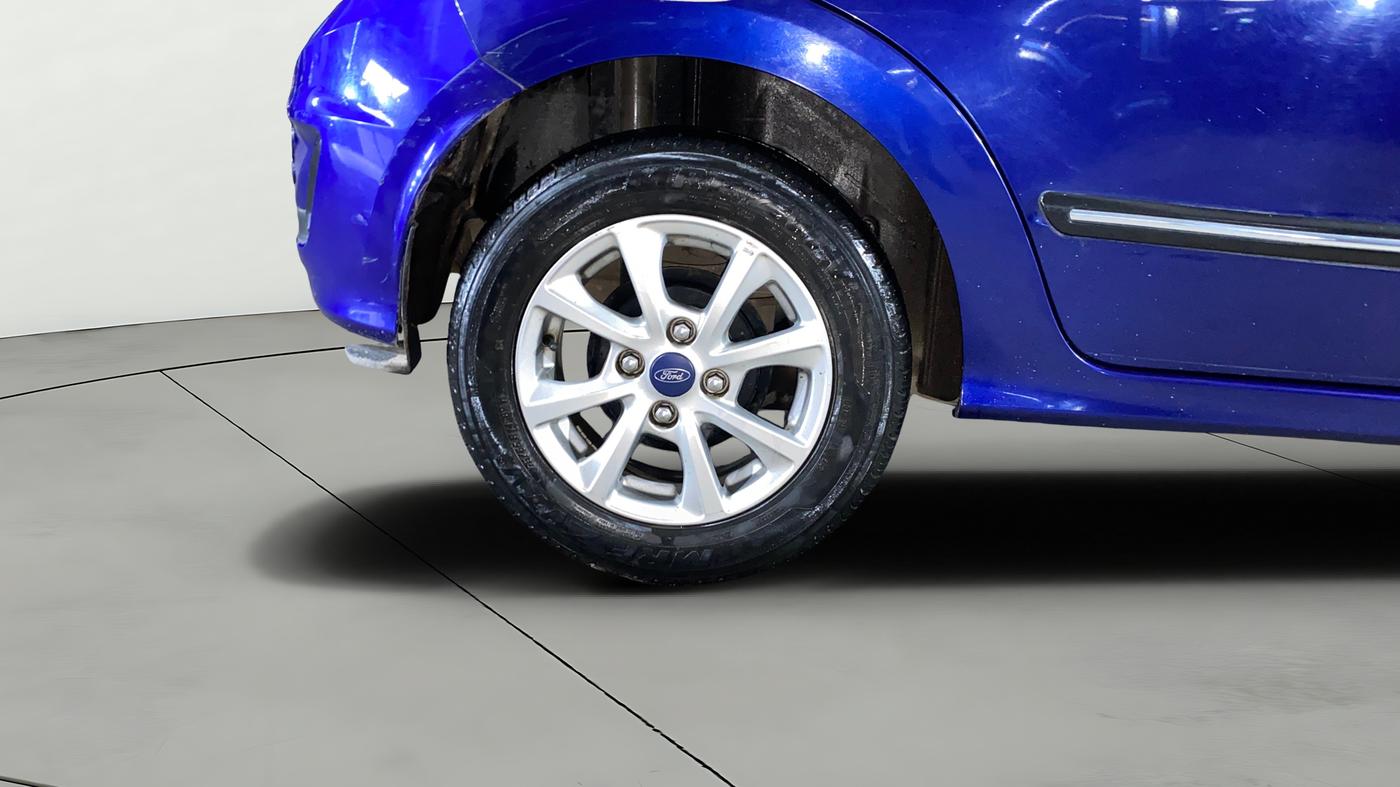 2019 Ford New Figo TITANIUM 1.2 PETROL MT, Petrol, Manual, 28,035 km, Right Rear Wheel