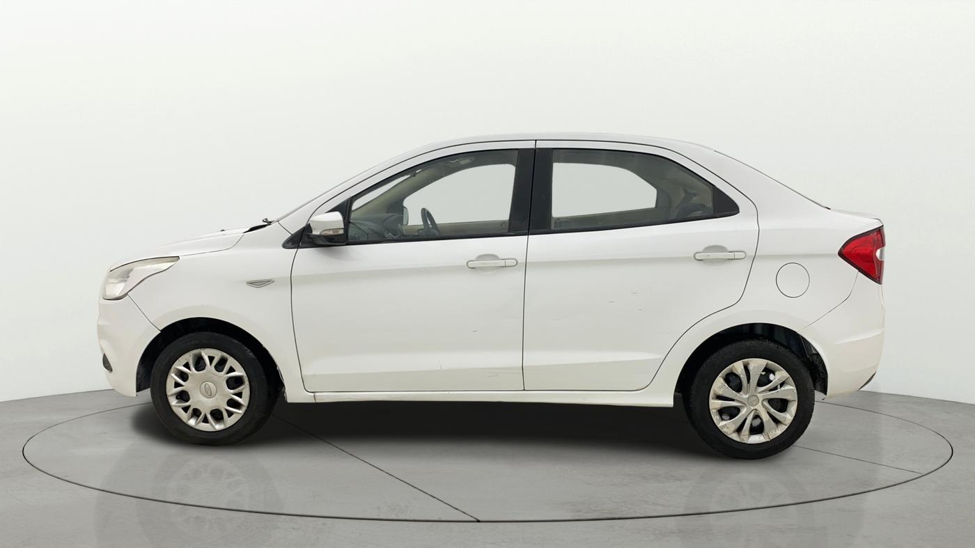 2015 Ford Figo Aspire TREND 1.2 PETROL, Petrol, Manual, 1,00,082 km, Left Side