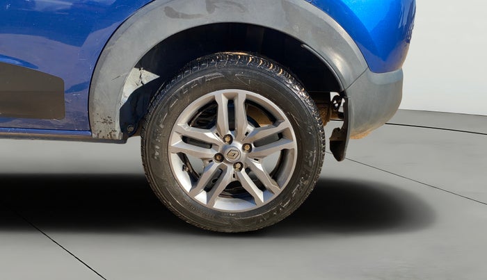 2022 Renault TRIBER RXZ, Petrol, Manual, 20,868 km, Left Rear Wheel