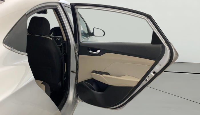 2018 Hyundai Verna 1.6 VTVT SX, Petrol, Manual, 51,957 km, RHS Rear Door