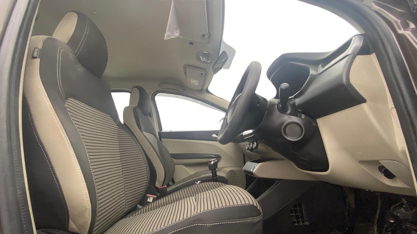 2023 Renault TRIBER RXZ, Petrol, Manual, 92,487 km, Right Side Front Door Cabin