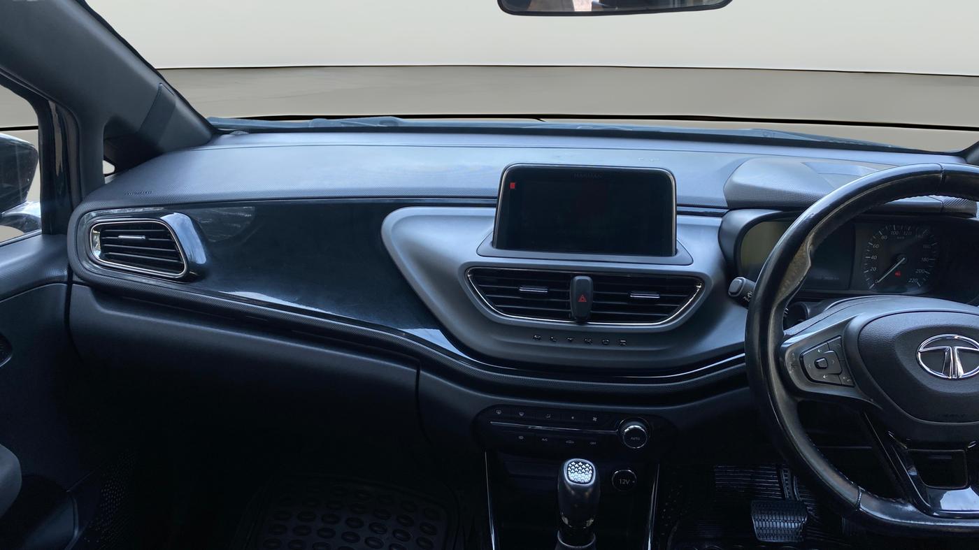 2022 Tata ALTROZ XZA PLUS DARK EDTION, Petrol, Automatic, 26,332 km, Air Conditioner