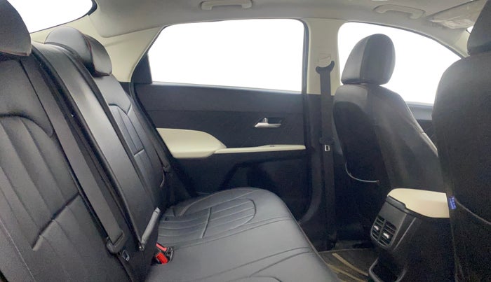 2024 Hyundai Verna SX 1.5 l MPI, Petrol, Manual, 20,610 km, Right Side Rear Door Cabin