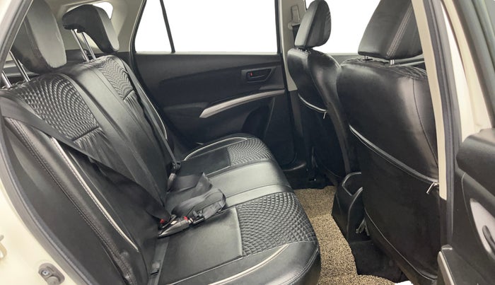 2022 Maruti S Cross SIGMA 1.5, Petrol, Manual, 42,260 km, Right Side Rear Door Cabin