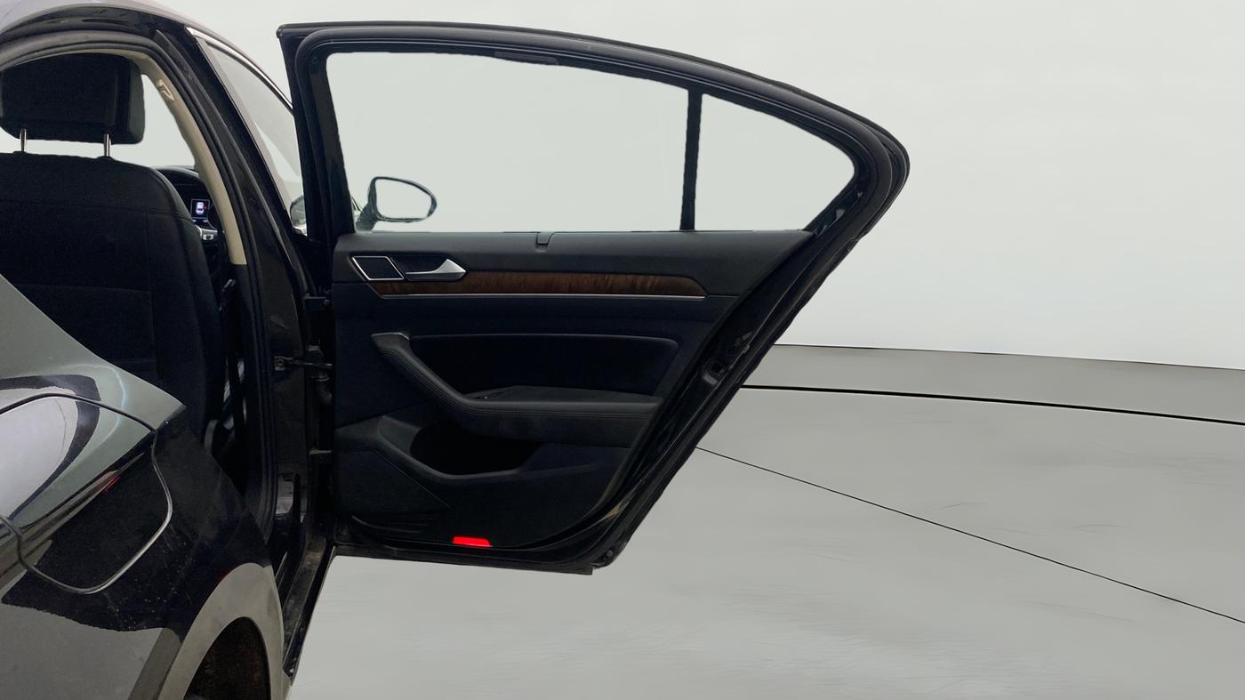 2018 Volkswagen Passat HIGHLINE DSG, Diesel, Automatic, 85,093 km, RHS Rear Door