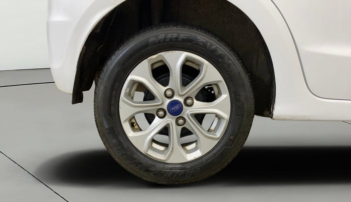 2016 Ford New Figo TITANIUM 1.2 PETROL MT, Petrol, Manual, 56,758 km, Right Rear Wheel