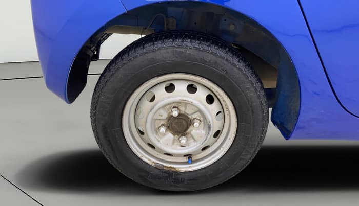 2014 Hyundai Eon D-LITE+, Petrol, Manual, 1,31,667 km, Right Rear Wheel