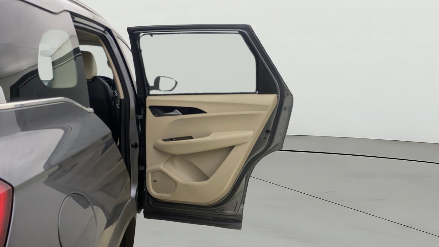 2022 MG HECTOR SHARP 1.5 CVT PETROL DUAL TONE, Petrol, Automatic, 17,166 km, RHS Rear Door