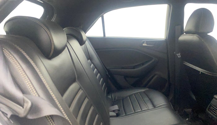 2017 Hyundai Elite i20 ASTA 1.2 DUAL TONE, Petrol, Manual, 90,554 km, Right Side Rear Door Cabin