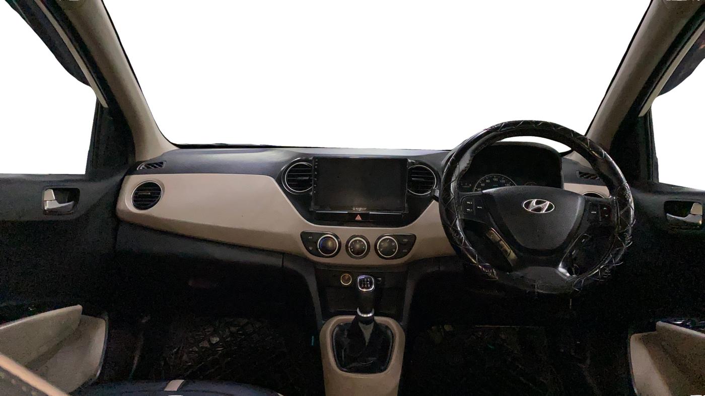 2016 Hyundai Grand i10 SPORTZ 1.2 KAPPA VTVT, Petrol, Manual, 61,854 km, Dashboard