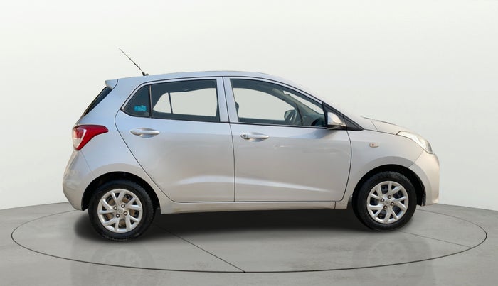 2017 Hyundai Grand i10 MAGNA 1.2 KAPPA VTVT, Petrol, Manual, 80,952 km, Right Side View