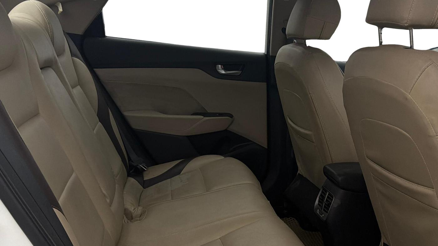 2019 Hyundai Verna 1.6 VTVT SX, Petrol, Manual, 91,225 km, Right Side Rear Door Cabin