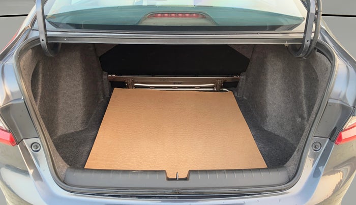 2022 Honda City 1.5L I-VTEC V MT 5TH GEN, Petrol, Manual, 1,35,185 km, Boot Open Zoomed View