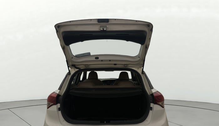 2016 Hyundai Elite i20 MAGNA 1.4 CRDI, Diesel, Manual, 1,12,140 km, Boot Door Open