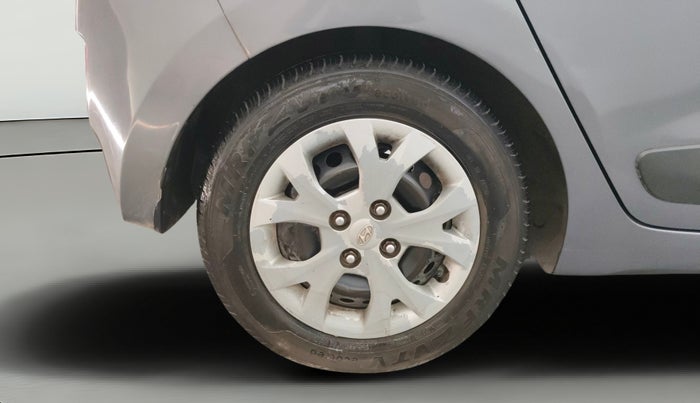 2015 Hyundai Grand i10 SPORTZ 1.2 KAPPA VTVT, CNG, Manual, 82,447 km, Right Rear Wheel