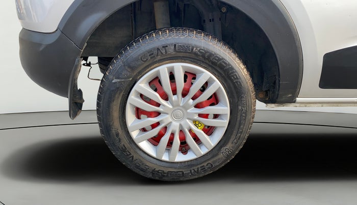 2022 Renault TRIBER RXT, Petrol, Manual, 23,962 km, Right Rear Wheel