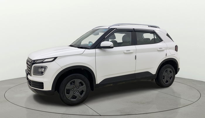 2024 Hyundai VENUE SX 1.2 PETROL, Petrol, Manual, 55,647 km, Left Front Diagonal