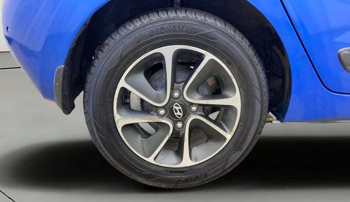 2017 Hyundai Grand i10 SPORTZ (O) AT 1.2 KAPPA VTVT, Petrol, Automatic, 80,082 km, Right Rear Wheel