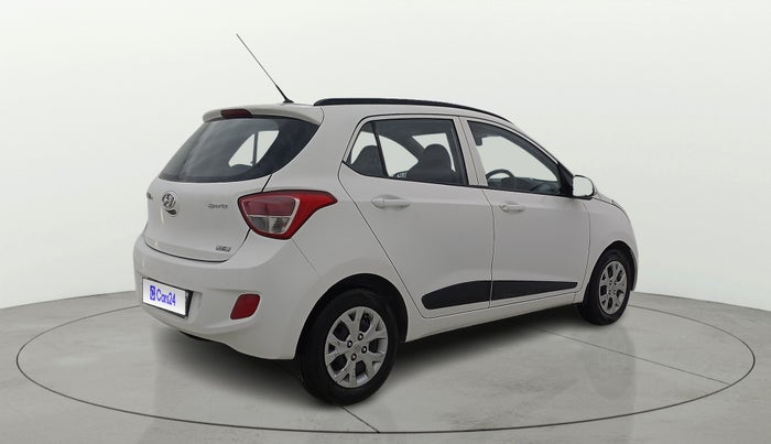 2016 Hyundai Grand i10 SPORTZ 1.2 KAPPA VTVT, Petrol, Manual, 70,486 km, Right Back Diagonal