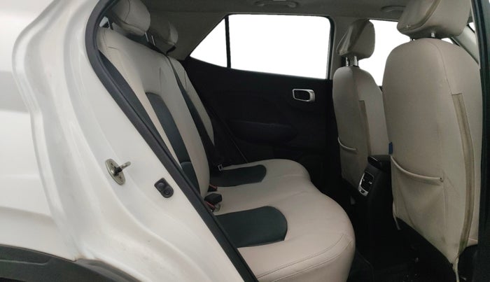 2021 Hyundai VENUE SX 1.0 TURBO IMT, Petrol, Manual, 1,15,386 km, Right Side Rear Door Cabin