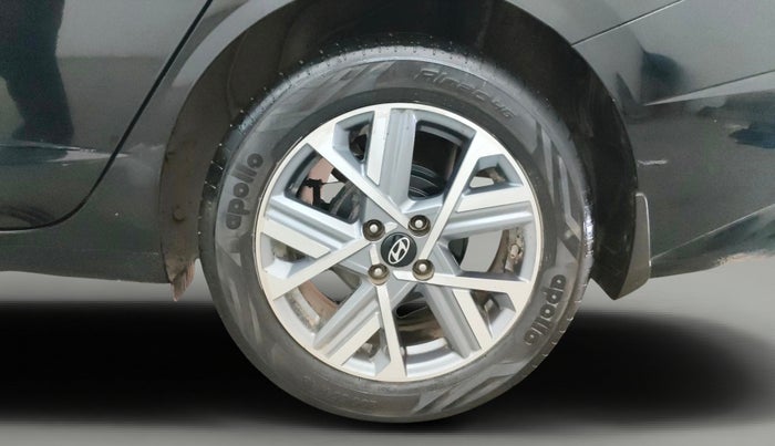 2023 Hyundai Verna SX 1.5 l MPI, Petrol, Manual, 45,949 km, Left Rear Wheel