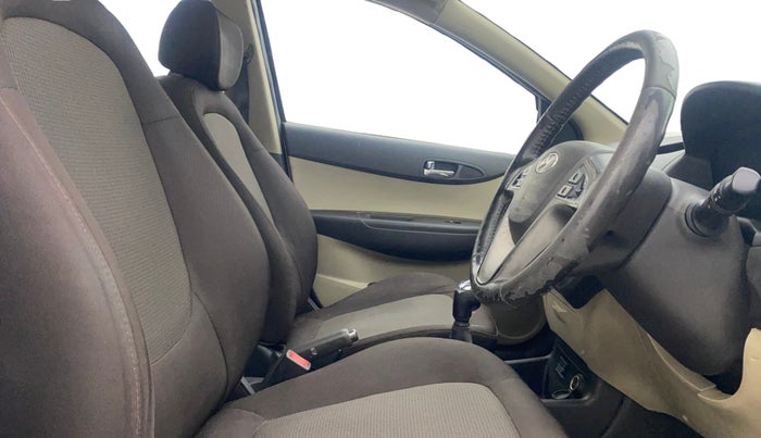 2014 Hyundai i20 ASTA 1.4 CRDI, Diesel, Manual, 86,336 km, Right Side Front Door Cabin