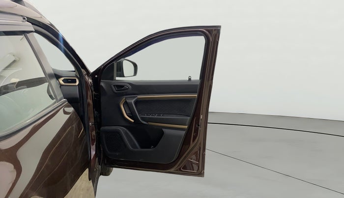 2022 Renault Kiger RXT AMT, Petrol, Automatic, 21,754 km, RHS Front Door