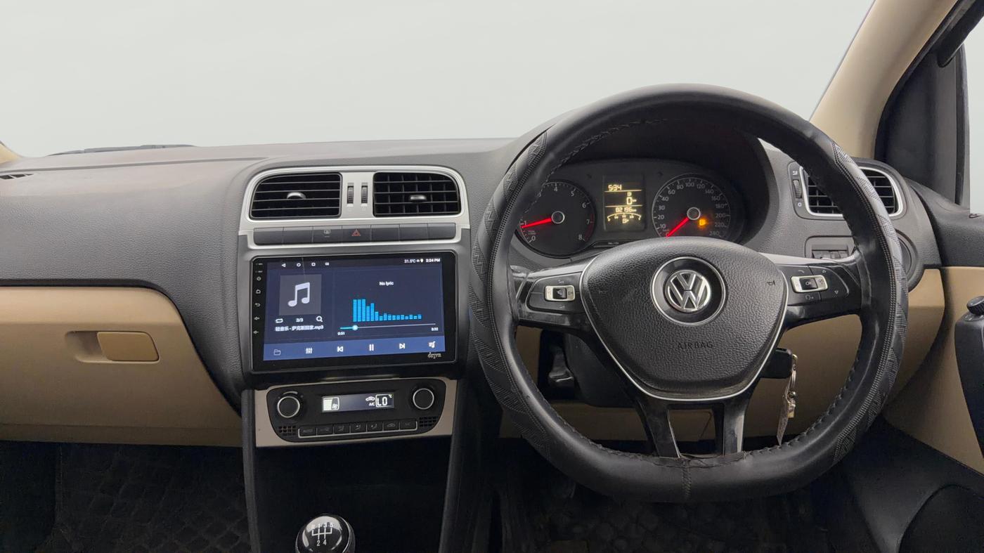 2017 Volkswagen Ameo HIGHLINE1.2L PLUS 16 ALLOY, Petrol, Manual, 82,189 km, Steering Wheel Close Up