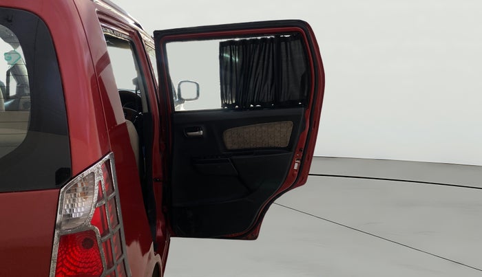 2017 Maruti Wagon R 1.0 VXI AMT, CNG, Automatic, 83,396 km, RHS Rear Door