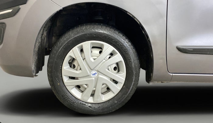 2015 Maruti Wagon R 1.0 LXI, Petrol, Manual, 9,847 km, Left Front Wheel