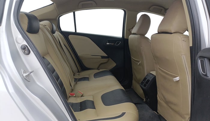 2018 Honda City 1.5L I-VTEC V MT, Petrol, Manual, 74,240 km, Right Side Rear Door Cabin