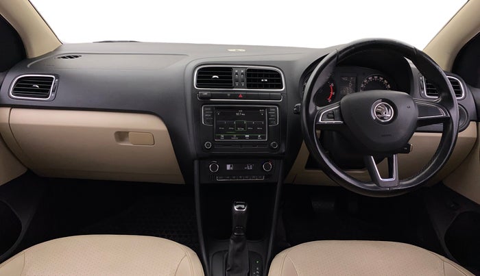 2017 Skoda Rapid STYLE 1.6 MPI AT, Petrol, Automatic, 1,17,571 km, Dashboard