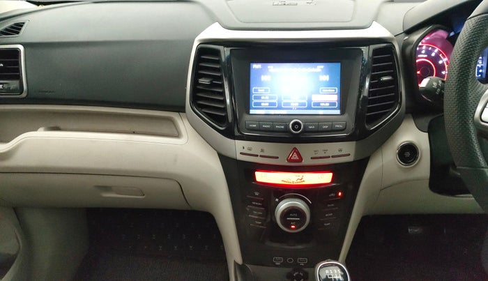 2022 Mahindra XUV300 W8 (O) 1.2 PETROL, Petrol, Manual, 38,272 km, Air Conditioner