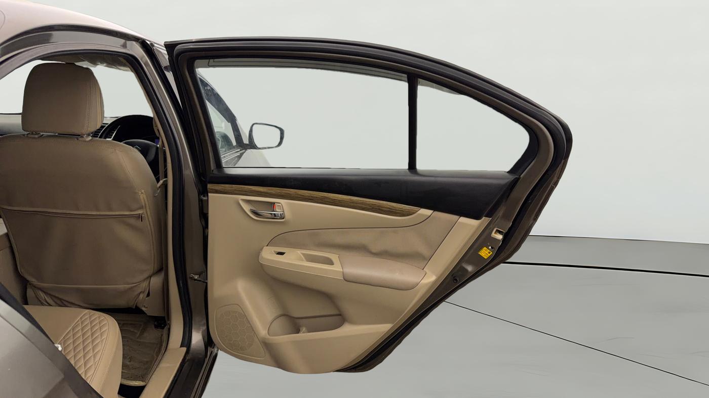 2018 Maruti Ciaz DELTA 1.5 SHVS MT PETROL, Petrol, Manual, 42,768 km, RHS Rear Door