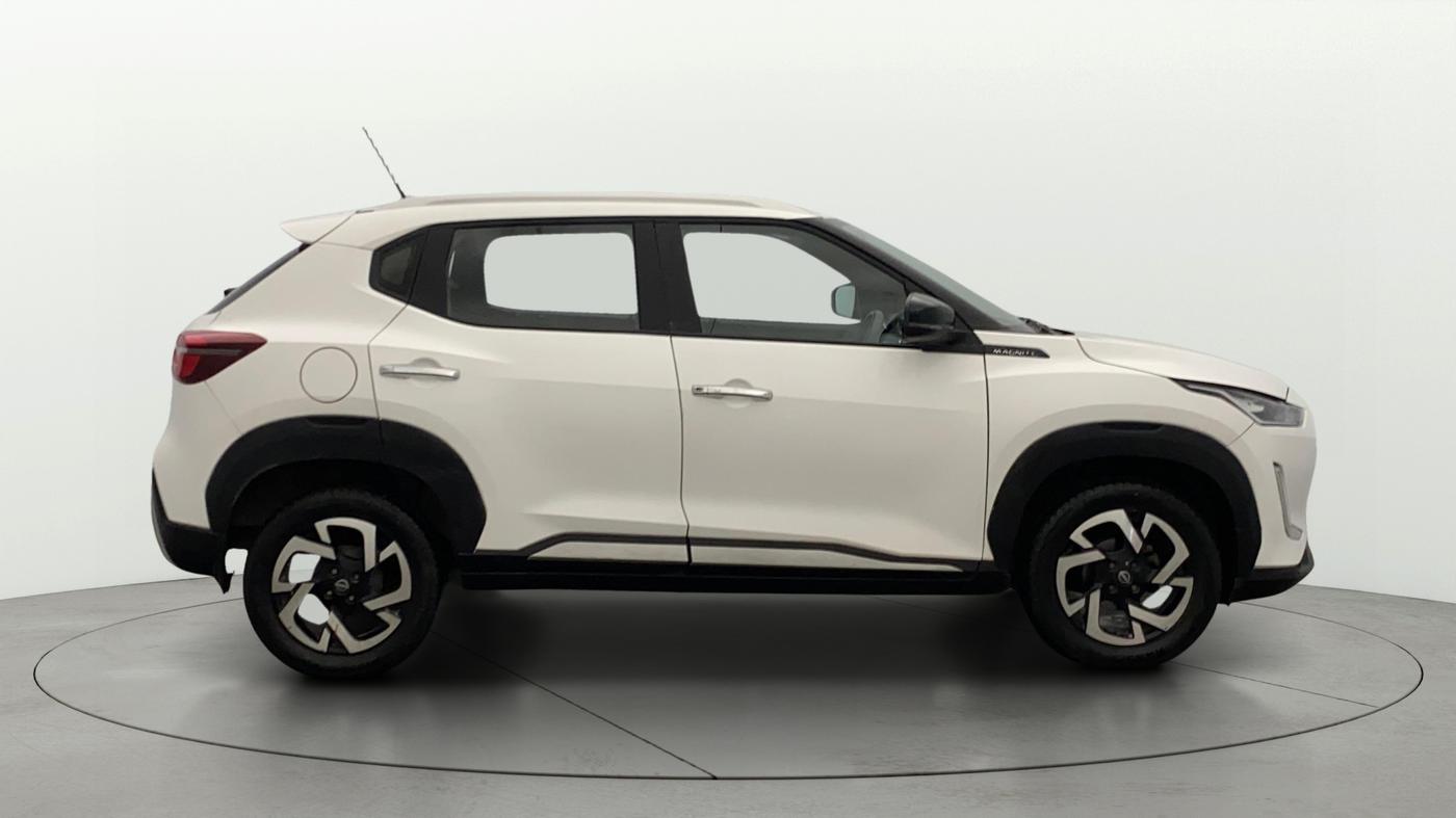 2021 Nissan MAGNITE XV TURBO CVT, Petrol, Automatic, 42,592 km, Right Side View