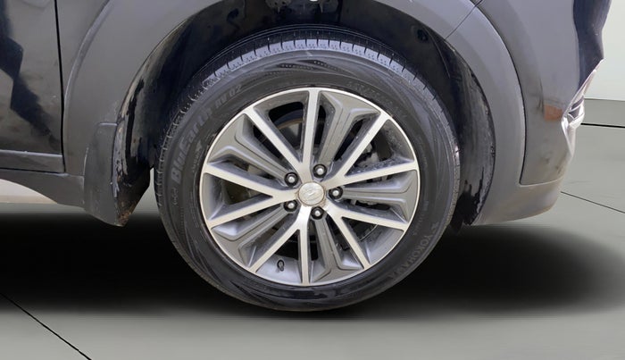 2017 Hyundai Tucson GLS 2WD AT DIESEL, Diesel, Automatic, 1,32,365 km, Right Front Wheel