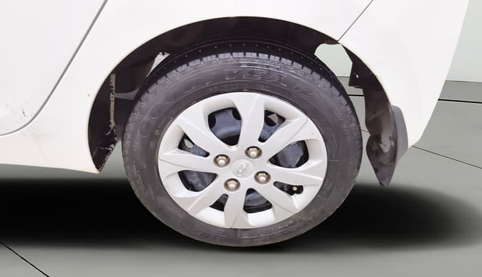 2018 Hyundai Eon MAGNA +, Petrol, Manual, 25,858 km, Left Rear Wheel