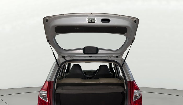 2015 Hyundai i10 SPORTZ 1.1, Petrol, Manual, 33,960 km, Boot Door Open